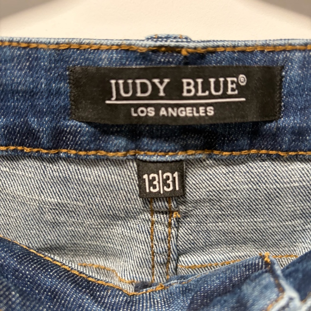 Judy Blue Boyfriend Fit‎ Jeans size 13 Waist 31 Distressed Waffle Thermal Patch - Picture 4 of 13